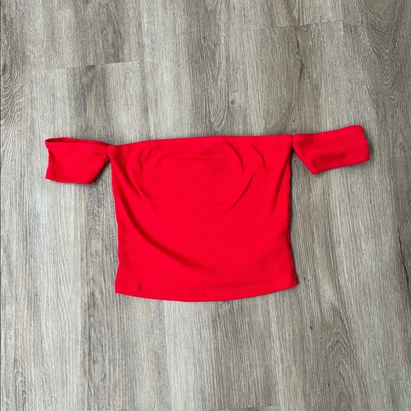 SEXY OFF THE SHOULDER RIBBED CROP TOP NWOT - Picture 3 of 3